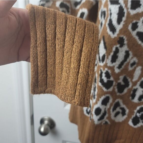 ALISON ANDREWS Leopard Print Sweater - Picture 3 of 9